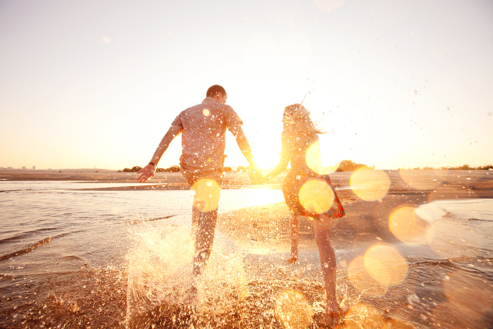 7 Things Happy & Healthy Couples Do Every Day | On The Table